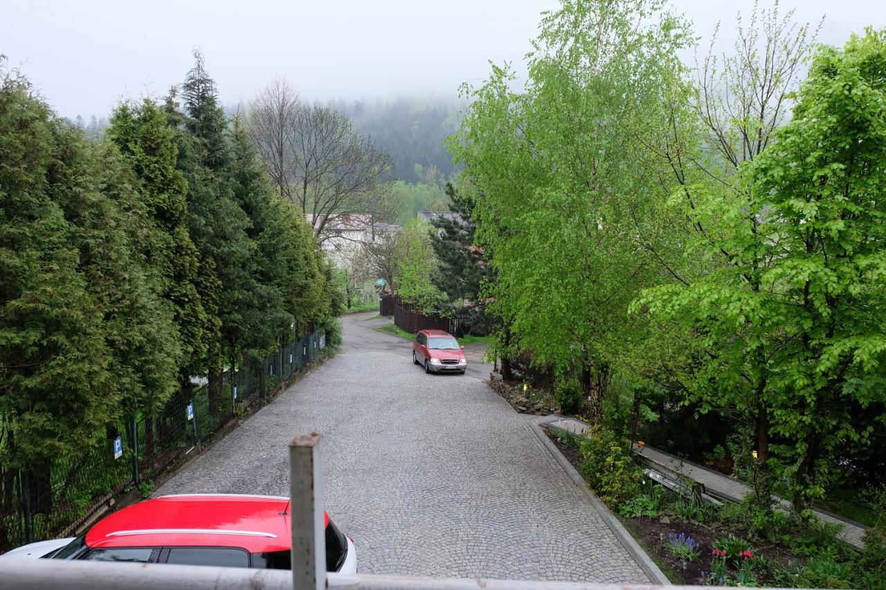 Willa Pod Aniolem - Pokoje Goscinne & Apartamenty Z Widokiem Na Gory Szczyrk Exterior foto